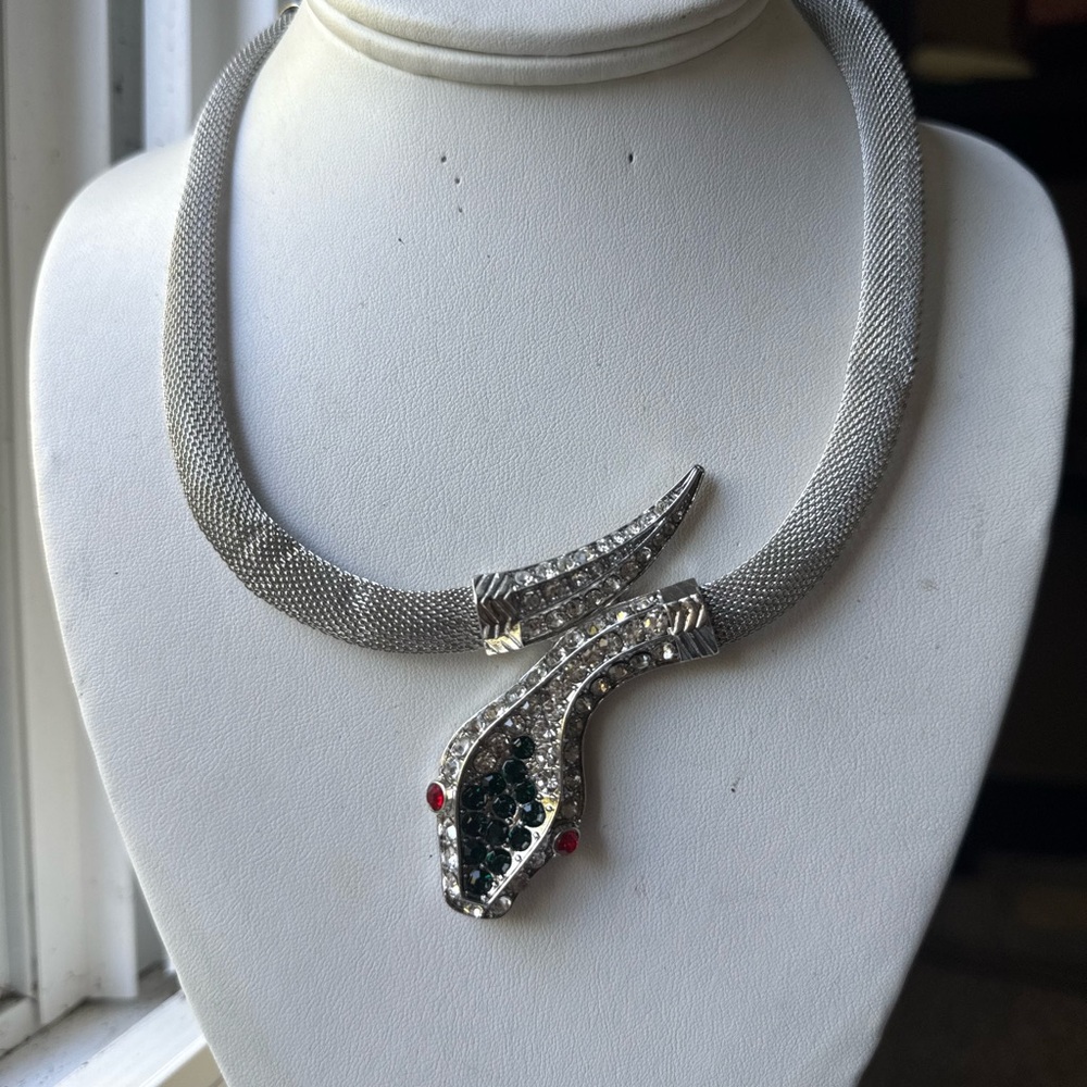 SILVER HEART PAPERCLIPS FASHION NECKLACE - Picture 4 of 11